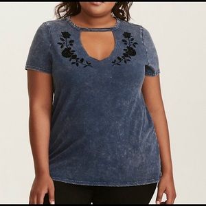 Torrid cut out neck blue with flowers distressed tee